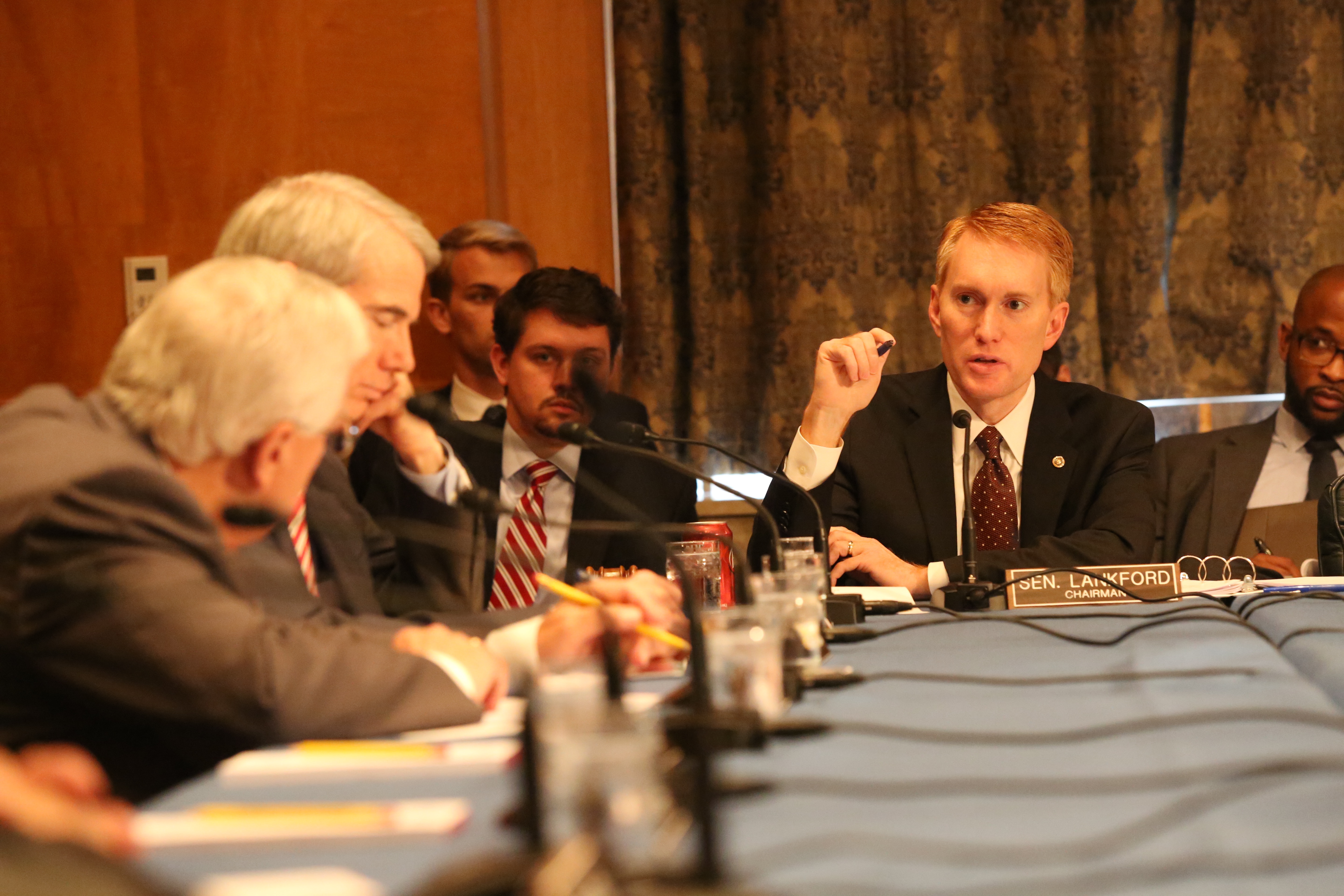 Chairman Lankford Convenes Subcommittee Roundtable on Regulatory Reform
